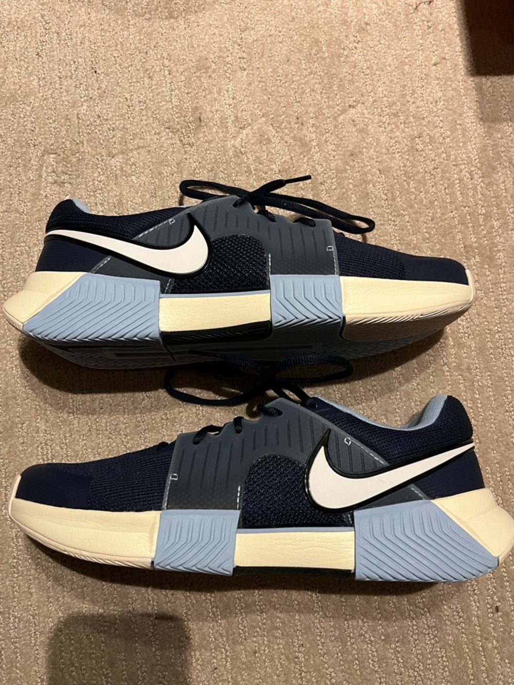 Used Once Nike Men’s GP Challenge 1 tennis shoe size 9.5